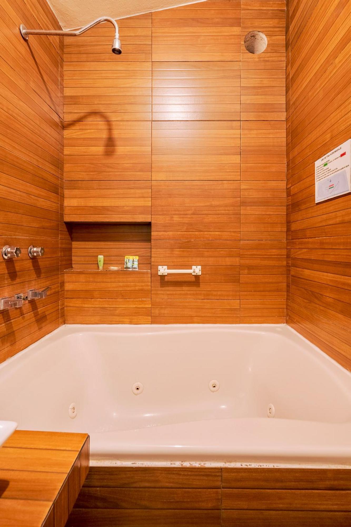 Loft Arte Y Diseno Alberca Climatizada, Amenidades Y Lujo, Terraza Privada Con Asador De Carbon, Cuernavaca Somos Los Unicos Que Te Ofrecemos Para Tu Uso Personal Y Exclusivo 2 Jacuzzis Con Agua Caliente Y Sistema De Hidromasaje Tipo Spa ภายนอก รูปภาพ