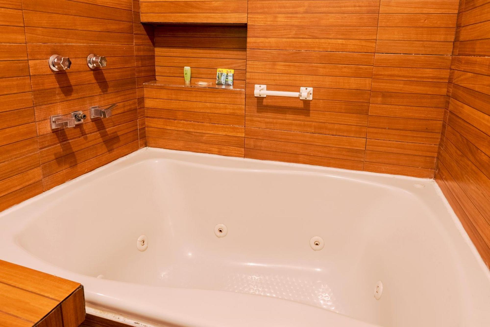 Loft Arte Y Diseno Alberca Climatizada, Amenidades Y Lujo, Terraza Privada Con Asador De Carbon, Cuernavaca Somos Los Unicos Que Te Ofrecemos Para Tu Uso Personal Y Exclusivo 2 Jacuzzis Con Agua Caliente Y Sistema De Hidromasaje Tipo Spa ภายนอก รูปภาพ